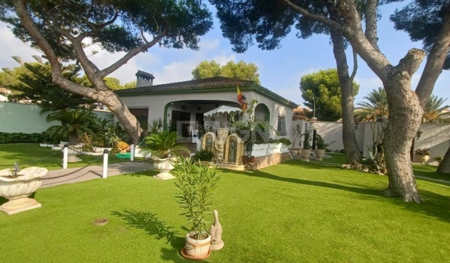 Resale - Villa - Orihuela Costa - Costa Blanca