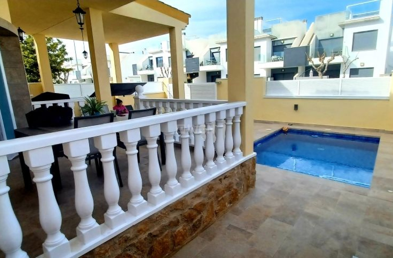 Resale - Villa - Pilar de la Horadada - Costa Blanca