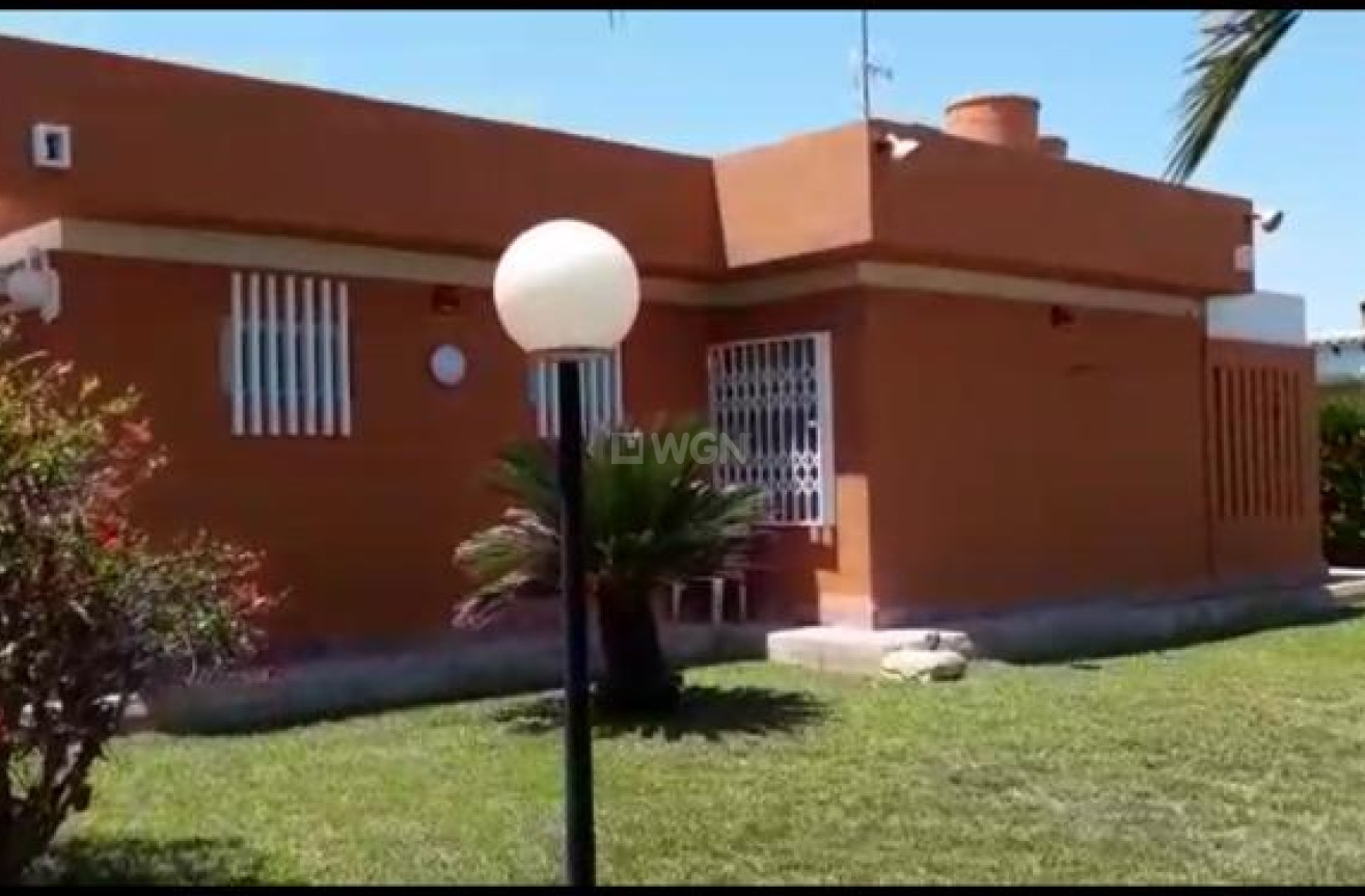 Resale - Villa - Torrevieja - Costa Blanca