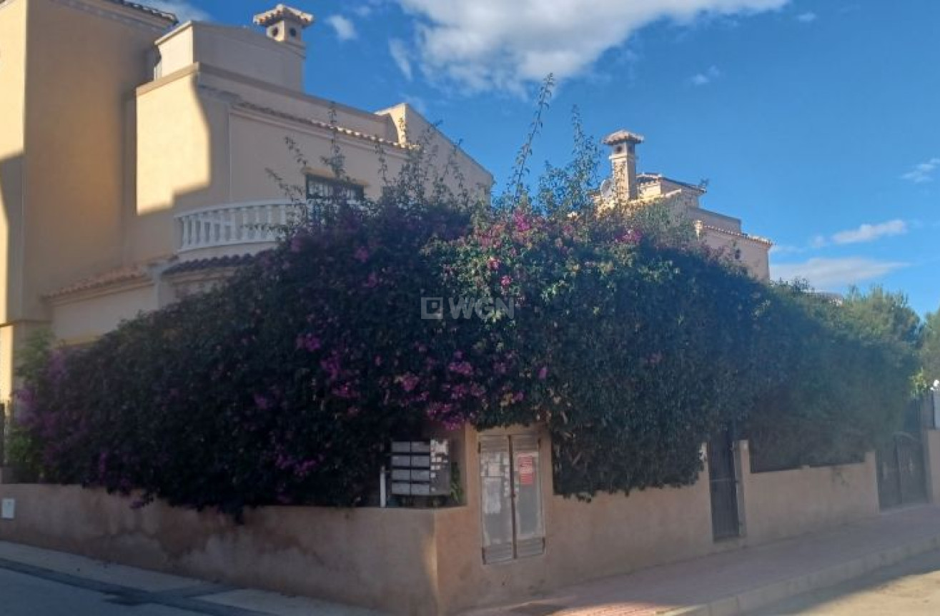 Resale - Villa - Orihuela Costa - Costa Blanca