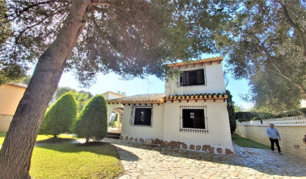 Resale - Villa - Torrevieja - Costa Blanca