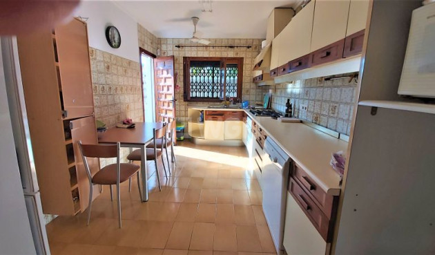 Resale - Villa - Torrevieja - Costa Blanca