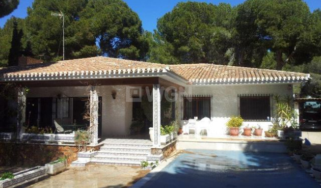 Odsprzedaż - Villa - Campoamor - Costa Blanca