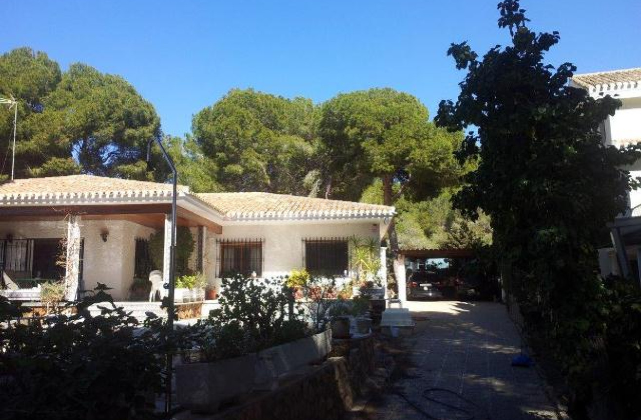 Odsprzedaż - Villa - Campoamor - Costa Blanca