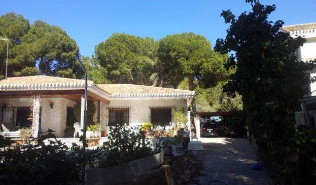 Odsprzedaż - Villa - Campoamor - Costa Blanca