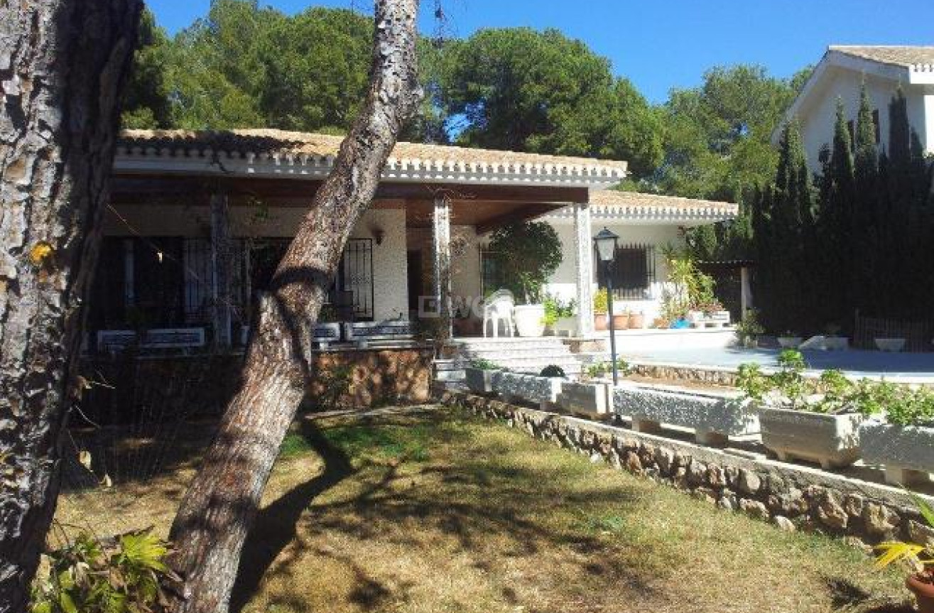 Odsprzedaż - Villa - Campoamor - Costa Blanca