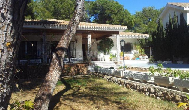 Odsprzedaż - Villa - Campoamor - Costa Blanca