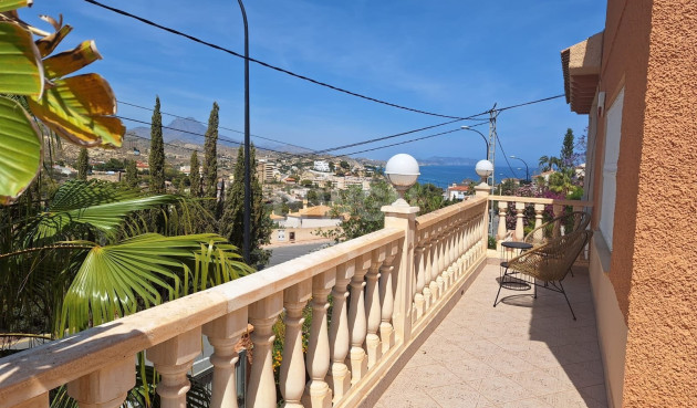 Resale - Villa - El Campello - Costa Blanca