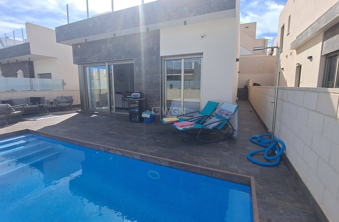 Resale - Villa - Orihuela Costa - Costa Blanca