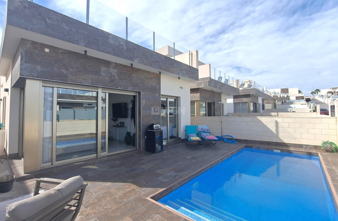 Resale - Villa - Orihuela Costa - Costa Blanca