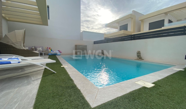 Resale - Villa - Los Montesinos - Costa Blanca