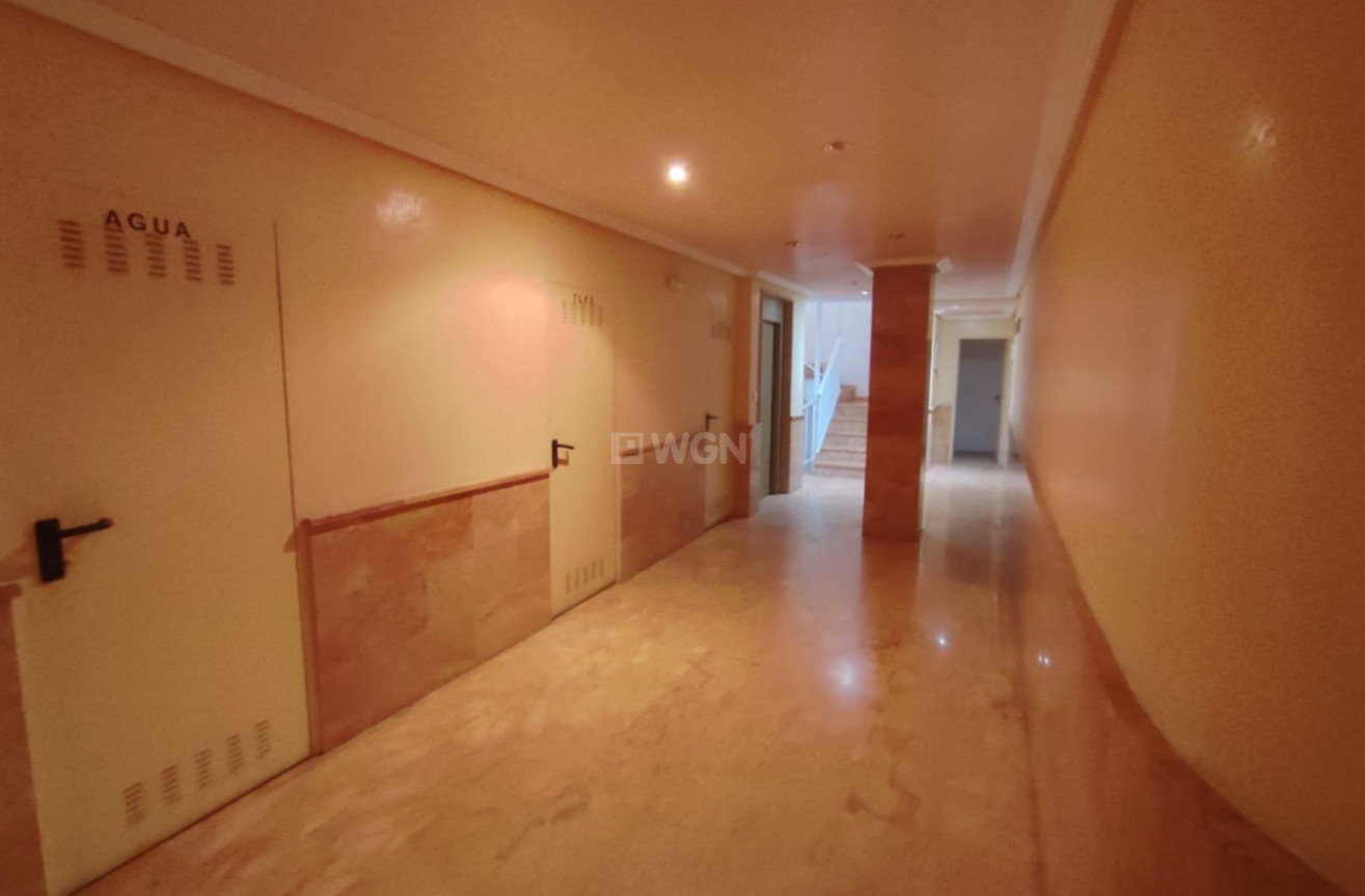 Resale - Apartment / flat - Torrevieja - Costa Blanca