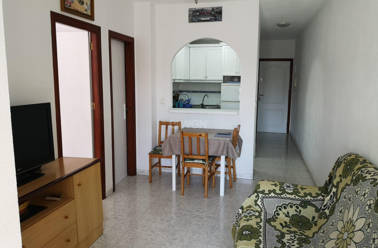 Resale - Apartment / flat - Torrevieja - Estacion De Autobuses