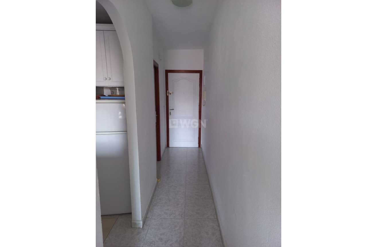 Resale - Apartment / flat - Torrevieja - Estacion De Autobuses