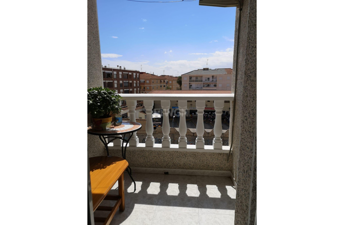 Resale - Apartment / flat - Torrevieja - Estacion De Autobuses