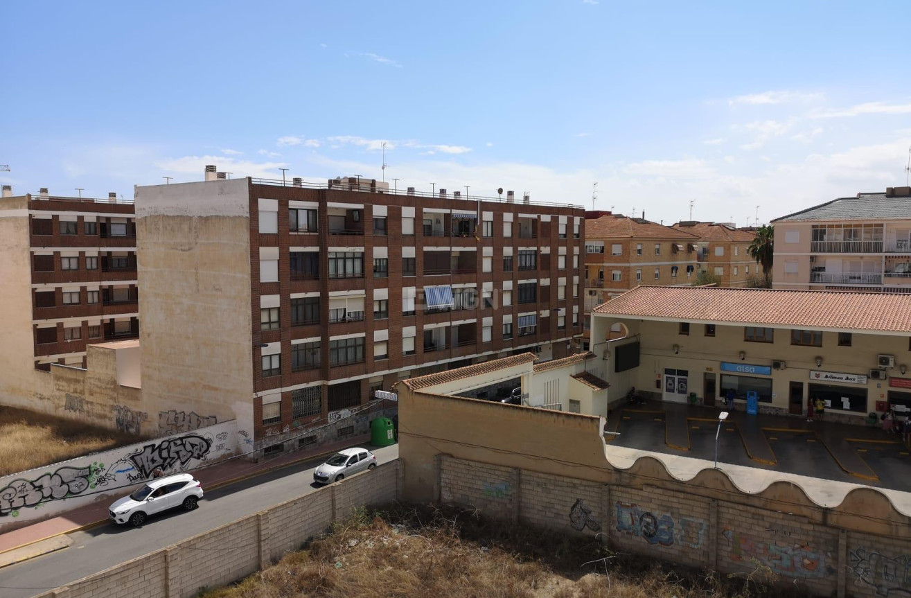 Resale - Apartment / flat - Torrevieja - Estacion De Autobuses