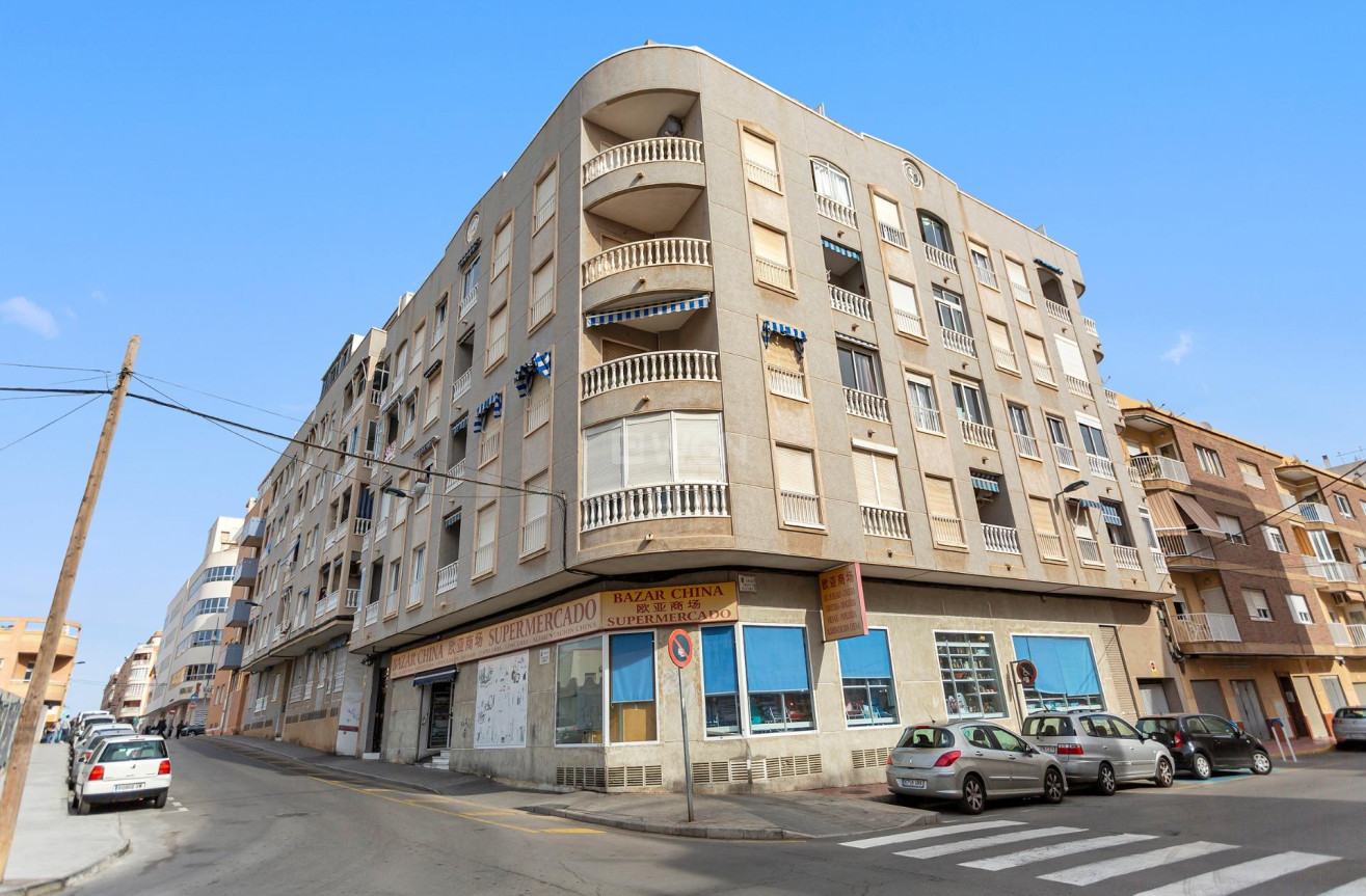 Resale - Apartment / flat - Torrevieja - Estacion De Autobuses