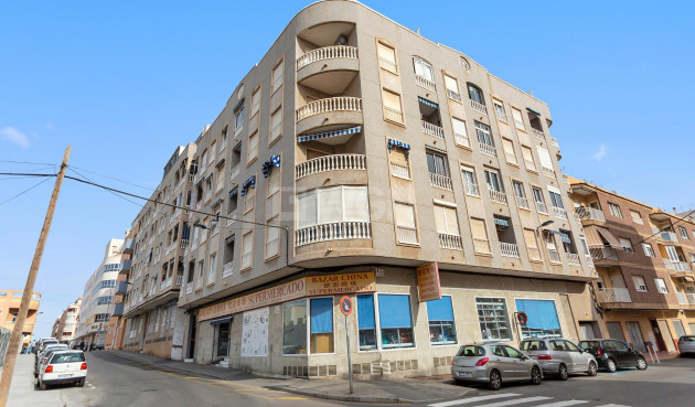 Resale - Apartment / flat - Torrevieja - Estacion De Autobuses