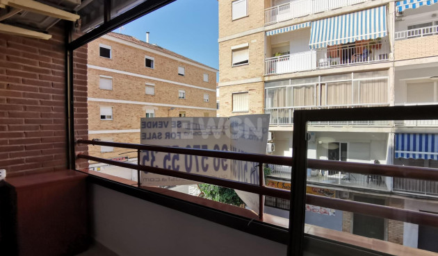 Resale - Apartment / flat - Torrevieja - Estacion De Autobuses