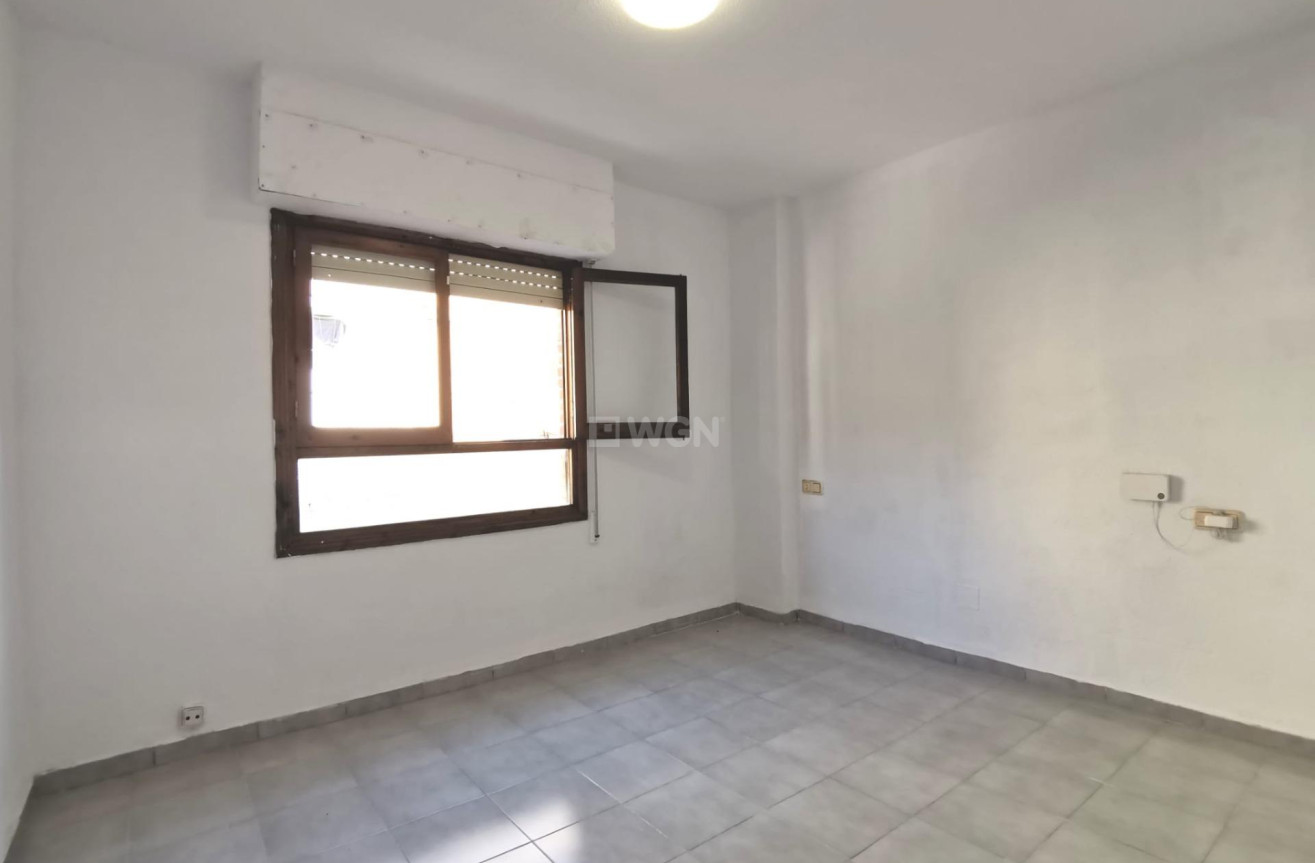 Reventa - Apartamento / piso - Torrevieja - Estacion De Autobuses