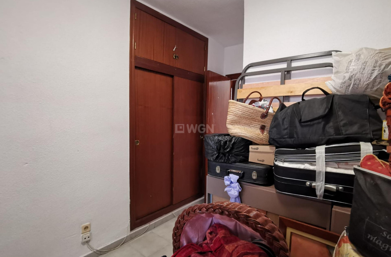 Resale - Apartment / flat - Torrevieja - Estacion De Autobuses