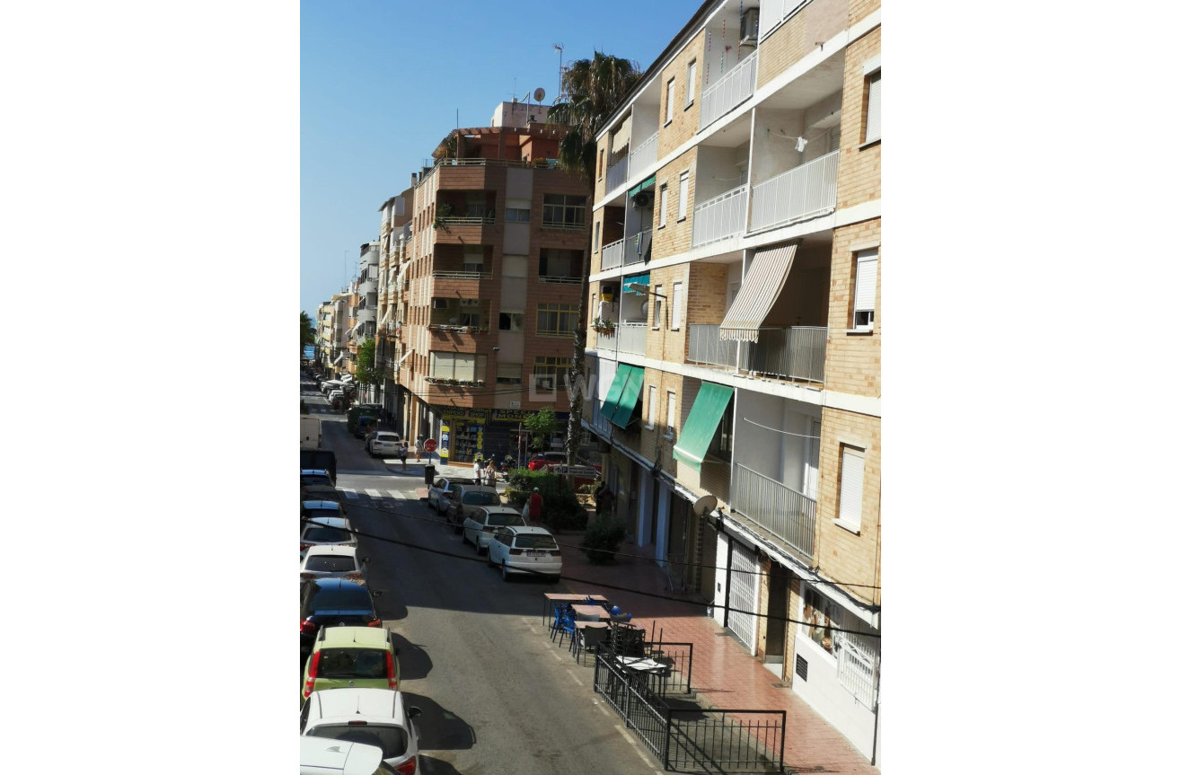 Resale - Apartment / flat - Torrevieja - Estacion De Autobuses