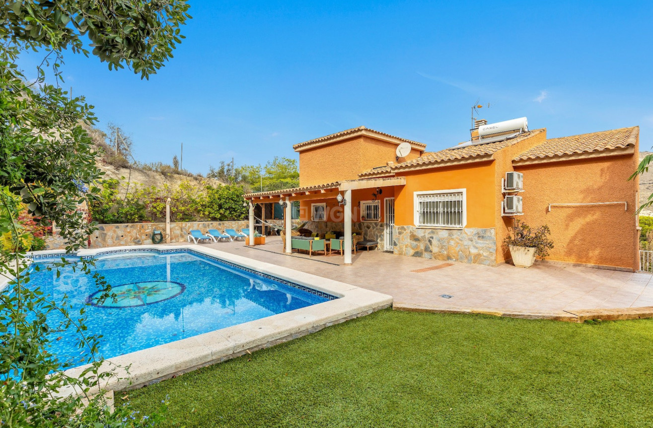 Resale - Villa - El Campello - Costa Blanca