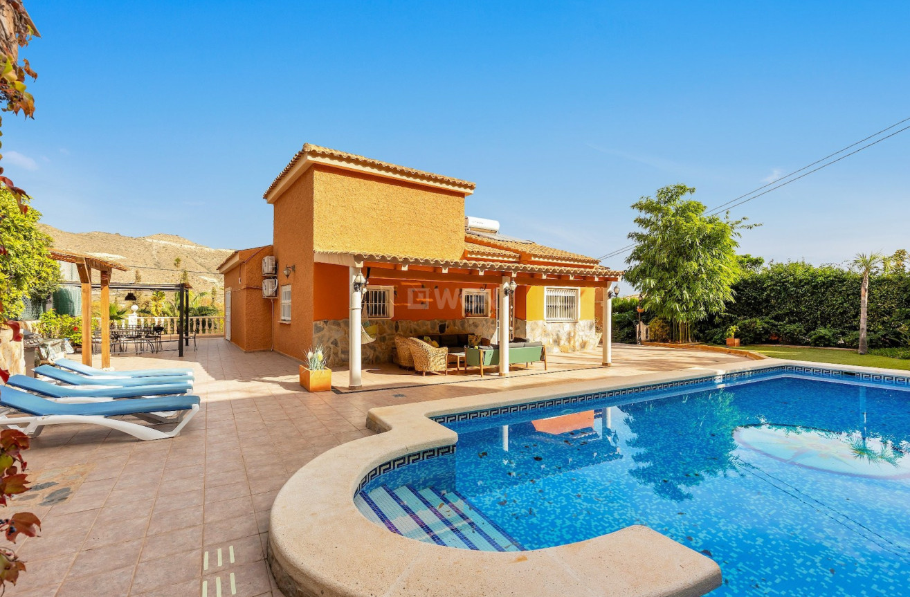 Resale - Villa - El Campello - Costa Blanca