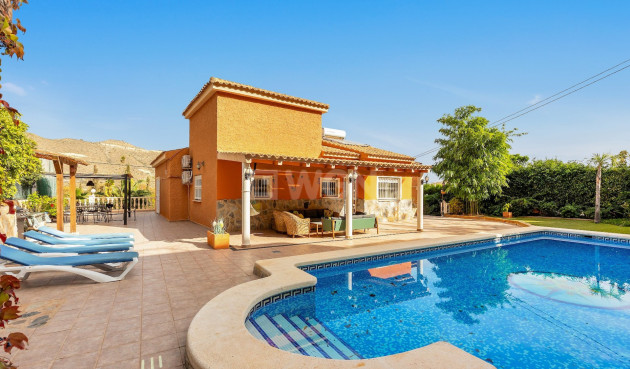 Odsprzedaż - Villa - El Campello - Costa Blanca