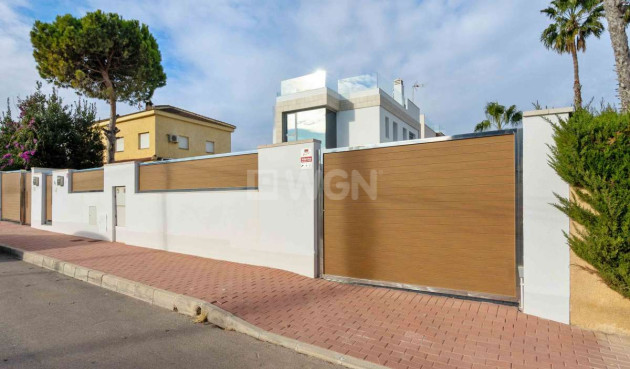 Resale - Villa - Los Balcones - Costa Blanca