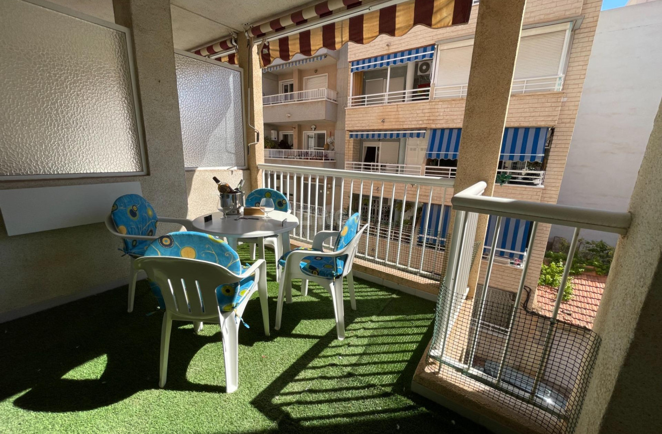 Resale - Apartment / flat - Torrevieja - Playa del Cura