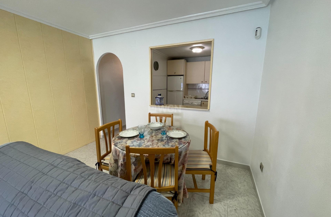 Resale - Apartment / flat - Torrevieja - Playa del Cura