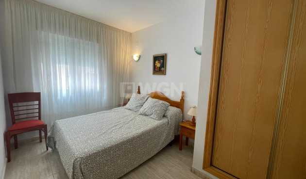 Resale - Apartment / flat - Torrevieja - Estacion De Autobuses