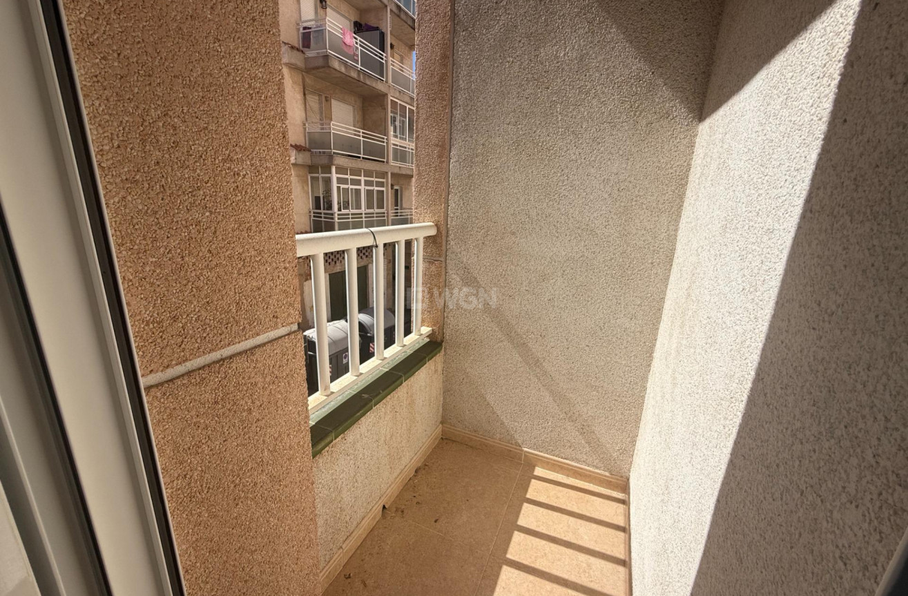 Reventa - Apartamento / piso - Torrevieja - Centro