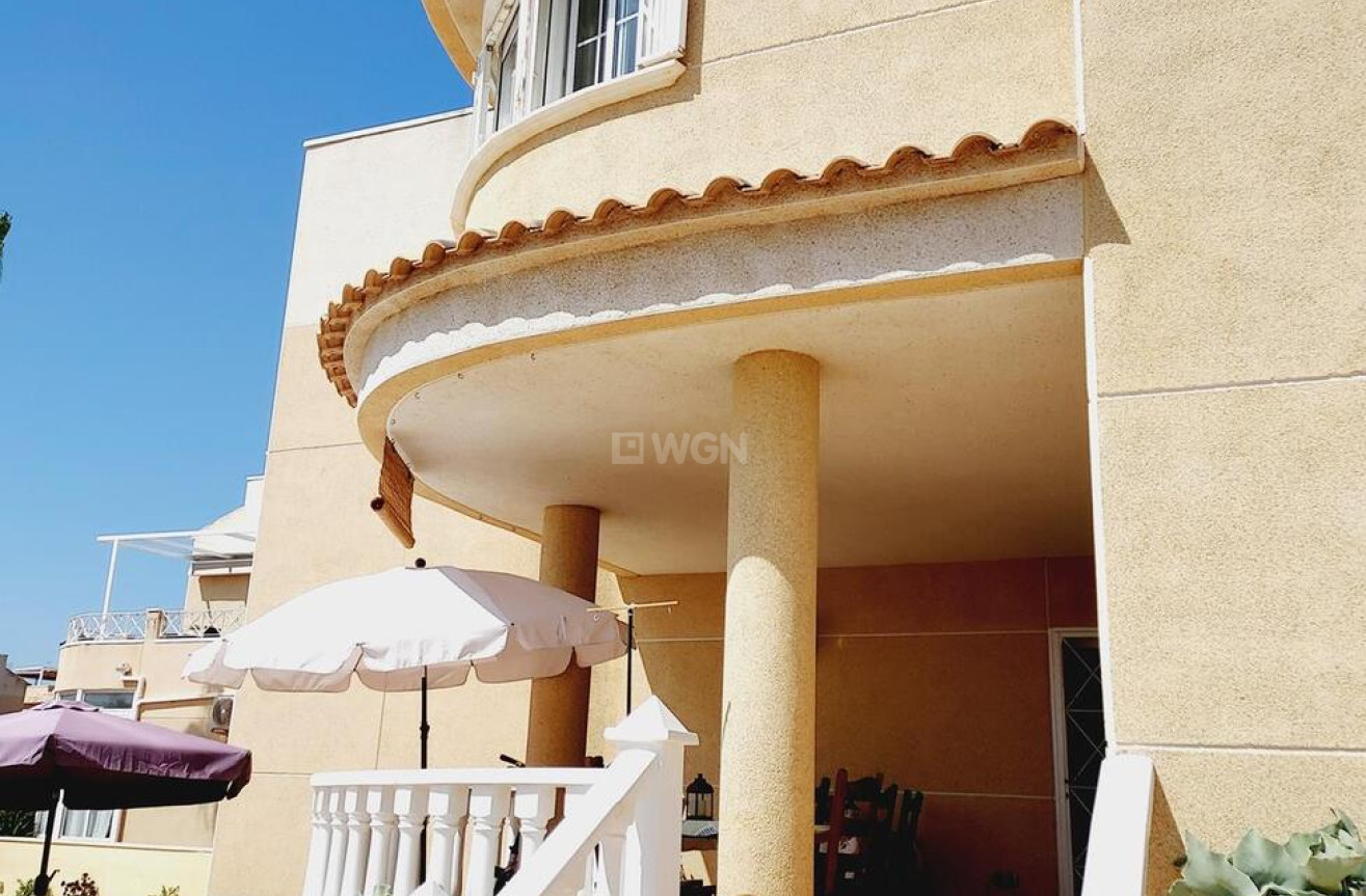 Resale - Villa - Torrevieja - BAÑOS DE EUROPA LAS TORRETAS