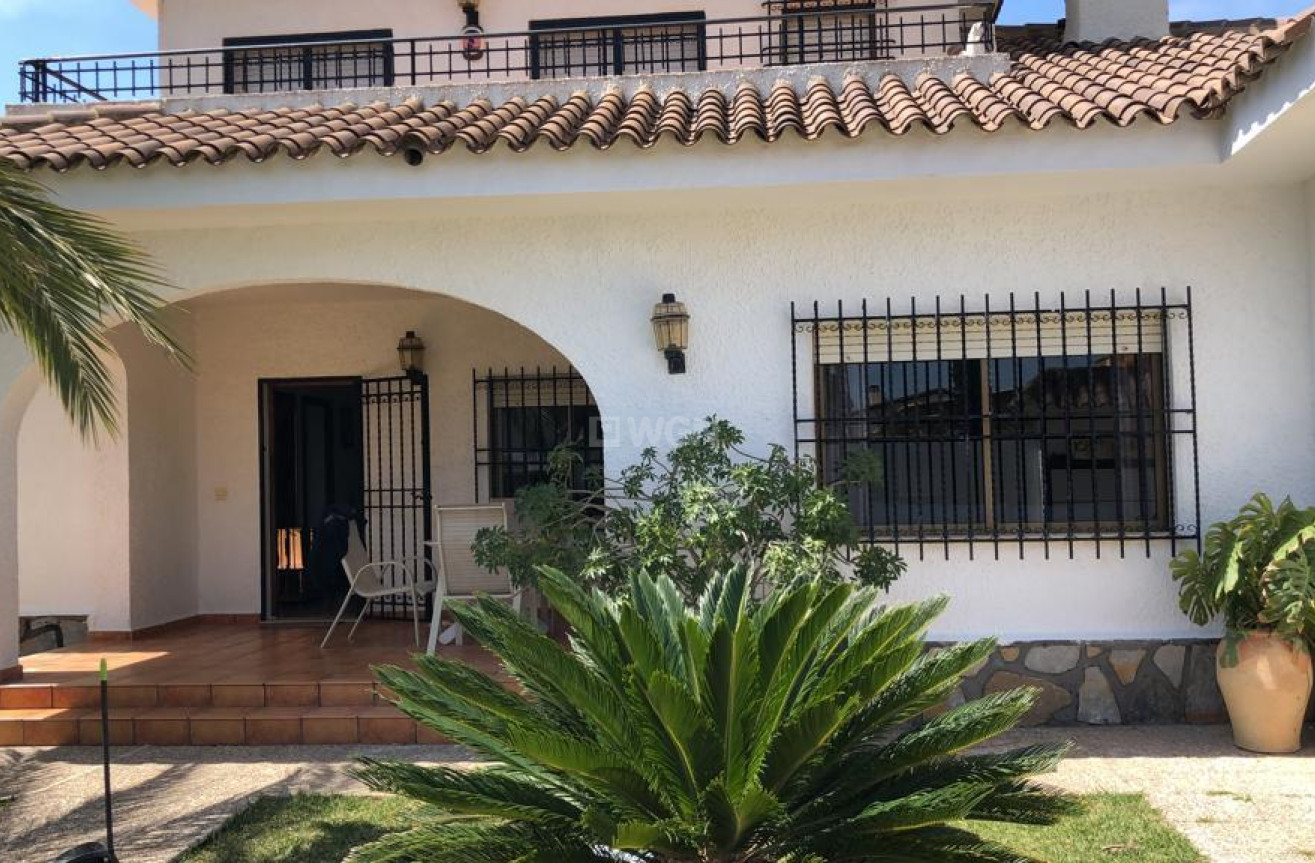 Odsprzedaż - Villa - Orihuela Costa - Cabo Roig