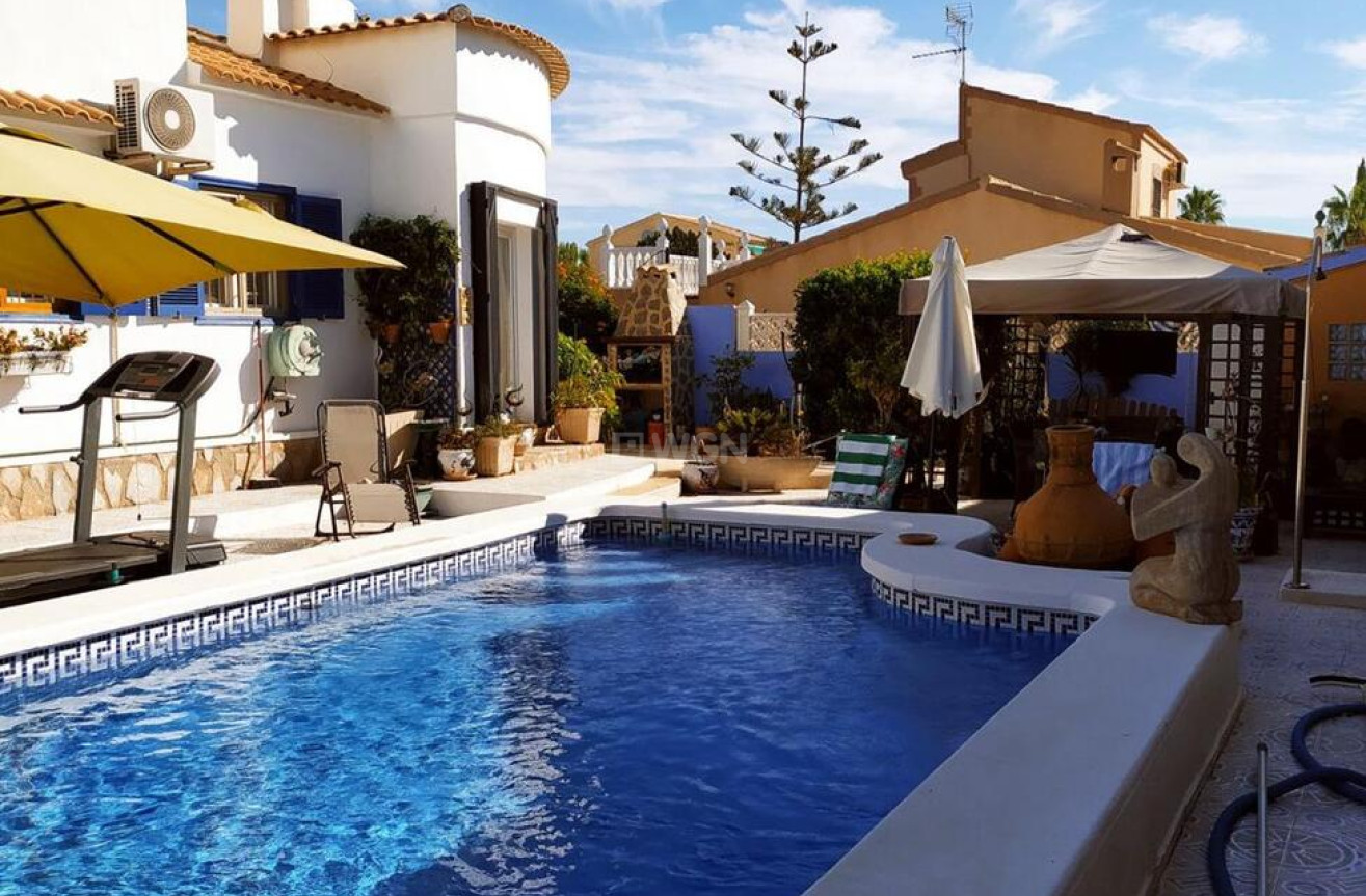 Resale - Villa - Orihuela Costa - La Florida