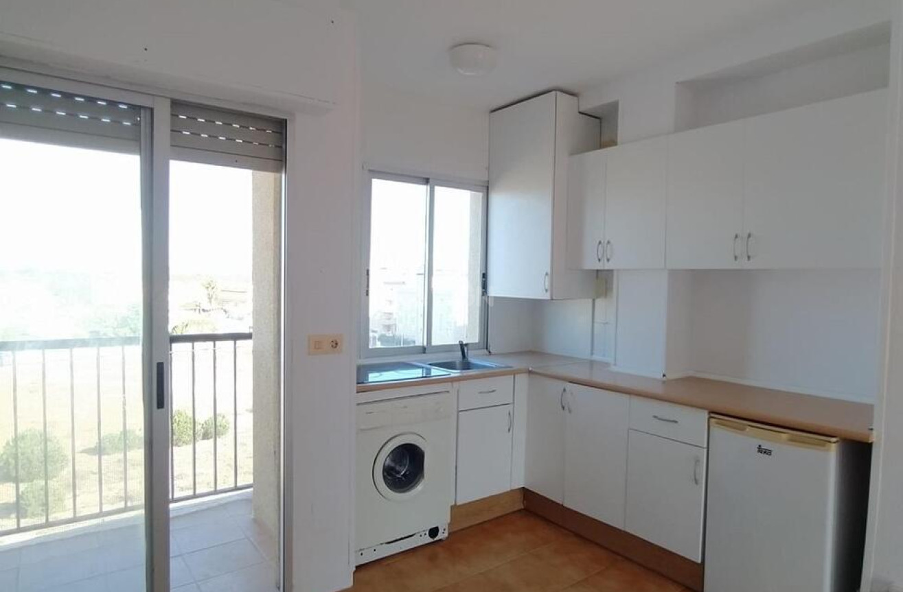 Resale - Apartment Penthouse - Torrevieja - La Mata