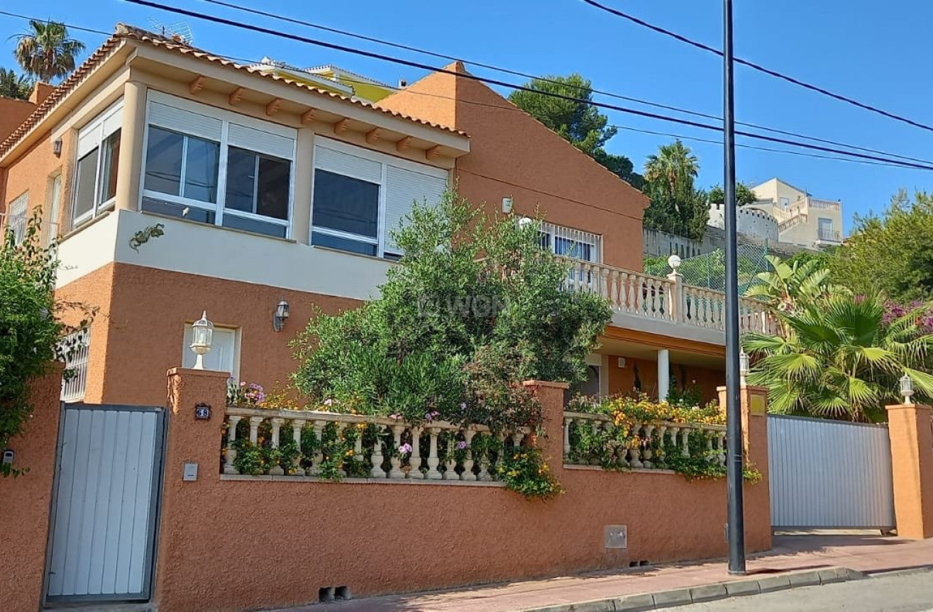 Resale - Villa - El Campello - Costa Blanca