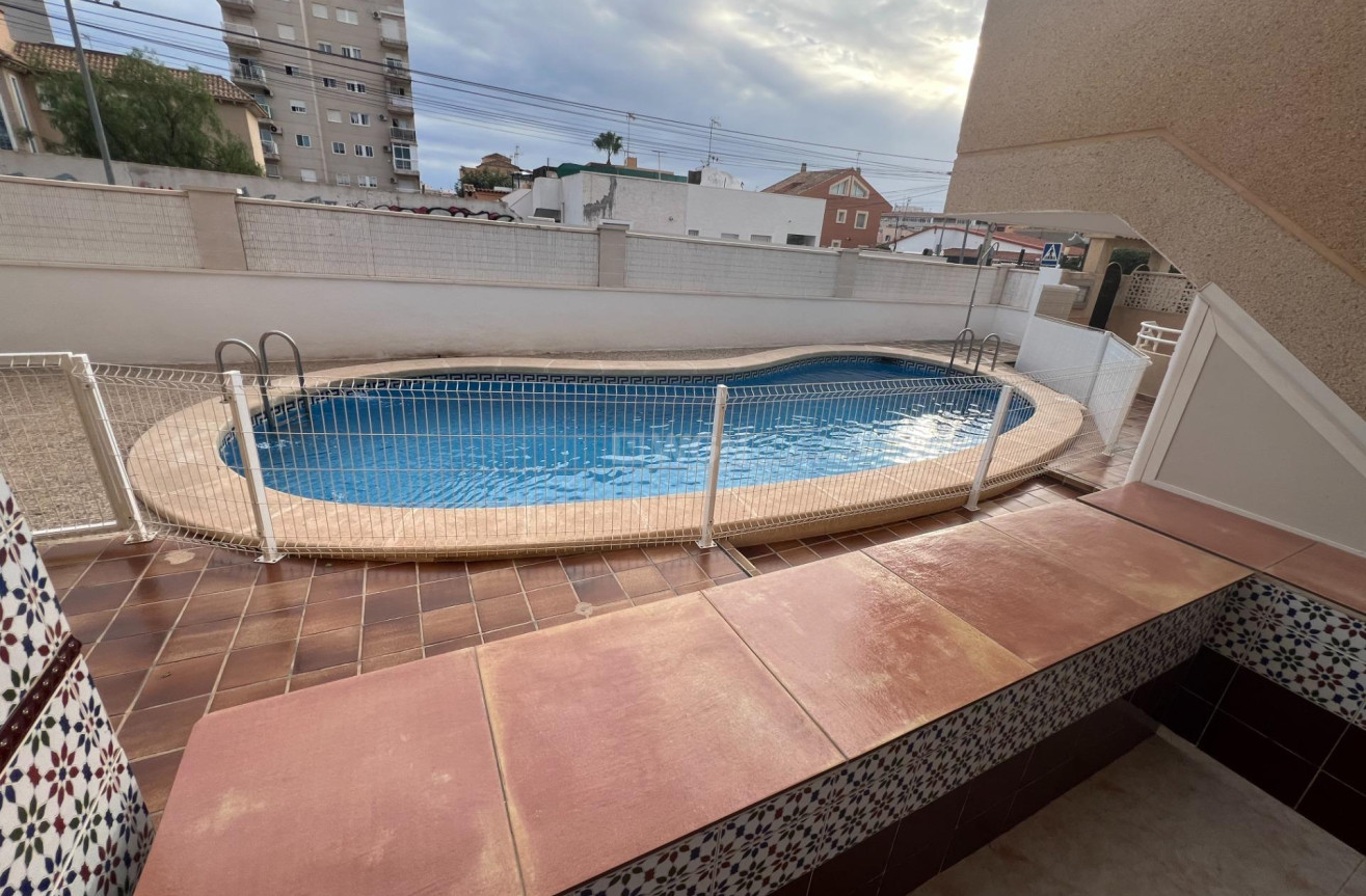 Odsprzedaż - Bungalow - Torrevieja - Nueva Torrevieja