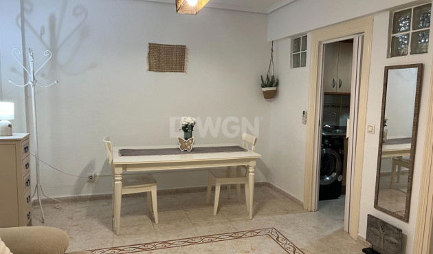 Odsprzedaż - Bungalow - Torrevieja - Nueva Torrevieja