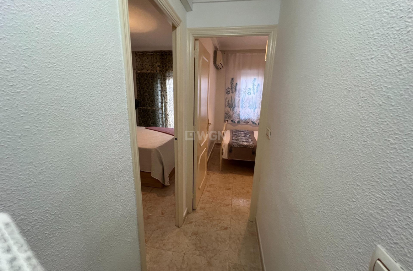 Odsprzedaż - Bungalow - Torrevieja - Nueva Torrevieja