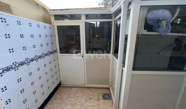 Odsprzedaż - Bungalow - Torrevieja - Nueva Torrevieja