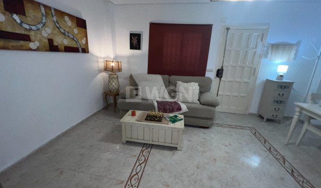 Odsprzedaż - Bungalow - Torrevieja - Nueva Torrevieja