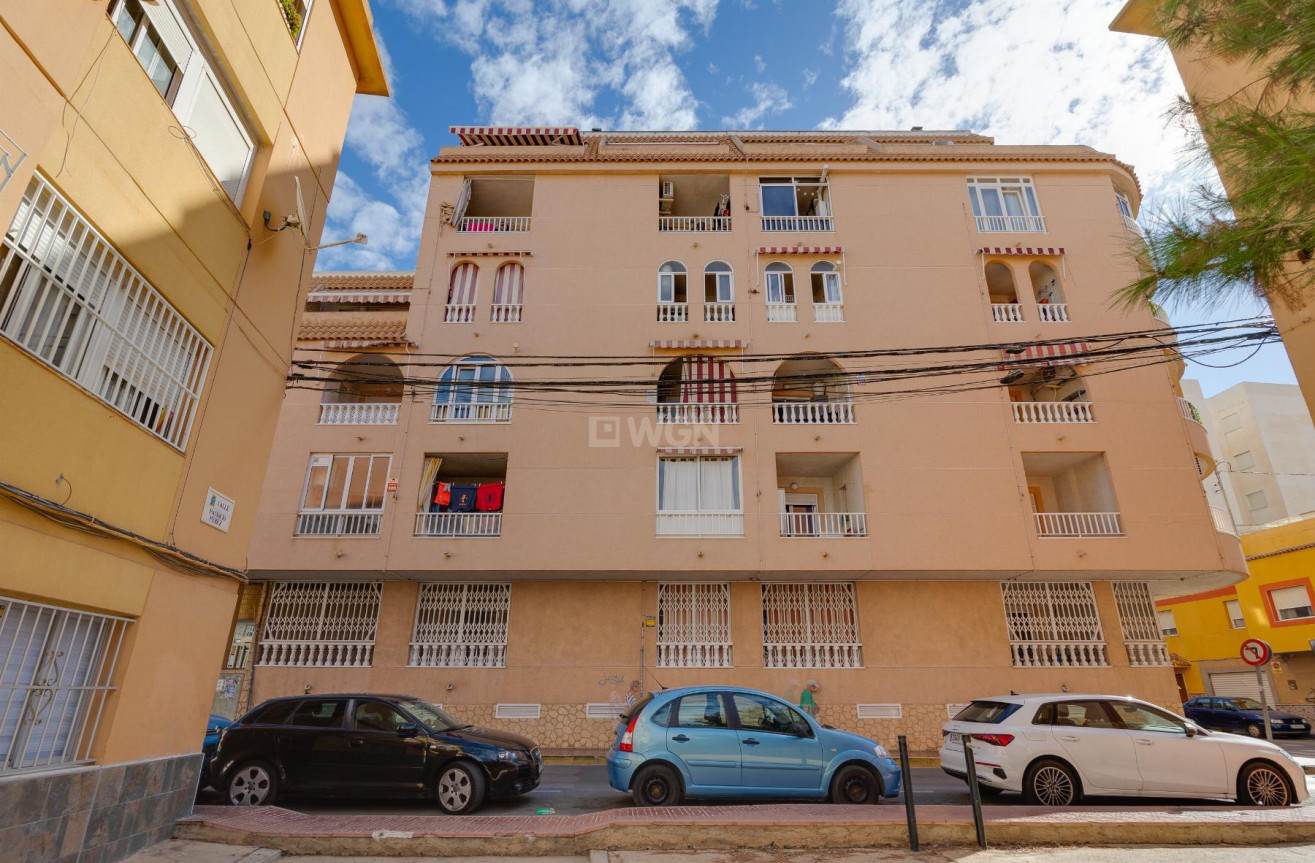 Resale - Apartment / flat - Torrevieja - Costa Blanca