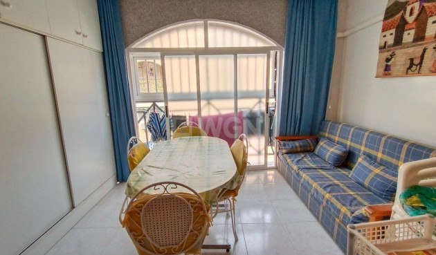 Resale - Apartment / flat - Torrevieja - Estacion De Autobuses