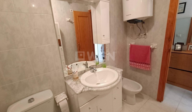 Resale - Apartment / flat - Torrevieja - Estacion De Autobuses