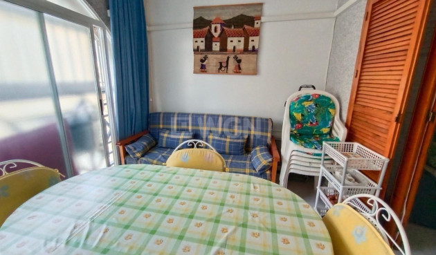 Resale - Apartment / flat - Torrevieja - Estacion De Autobuses