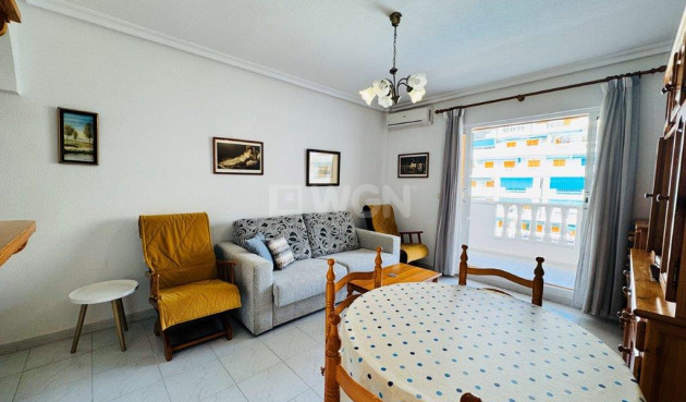 Resale - Apartment / flat - La Mata - Costa Blanca