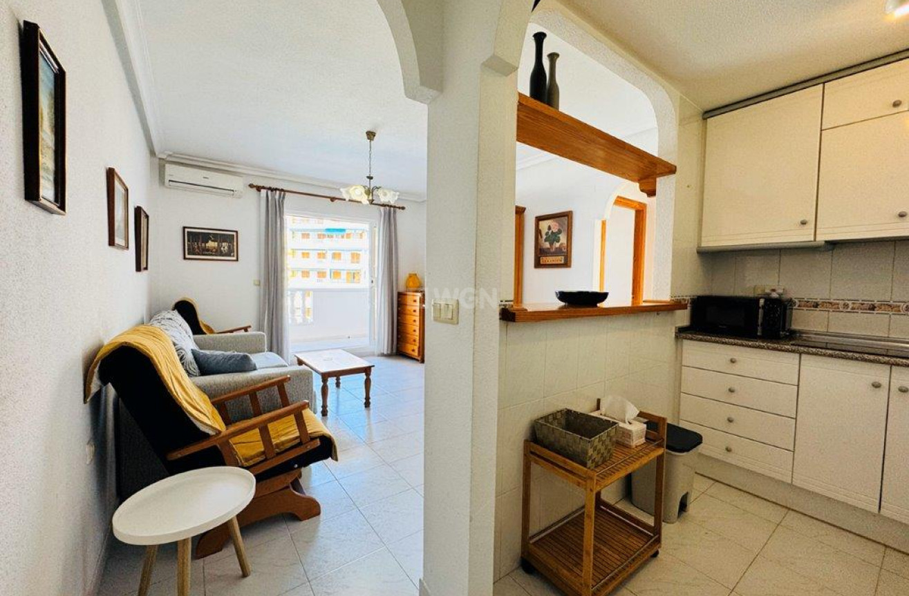 Resale - Apartment / flat - La Mata - Costa Blanca